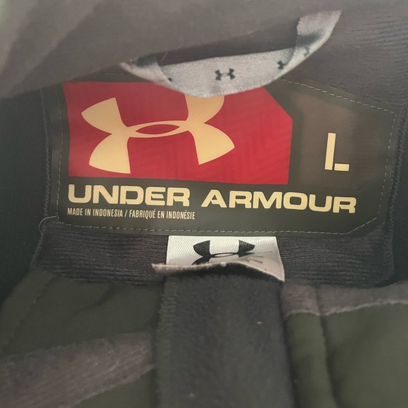 Under armor men’s zip up jacket - Picture 3 of 3